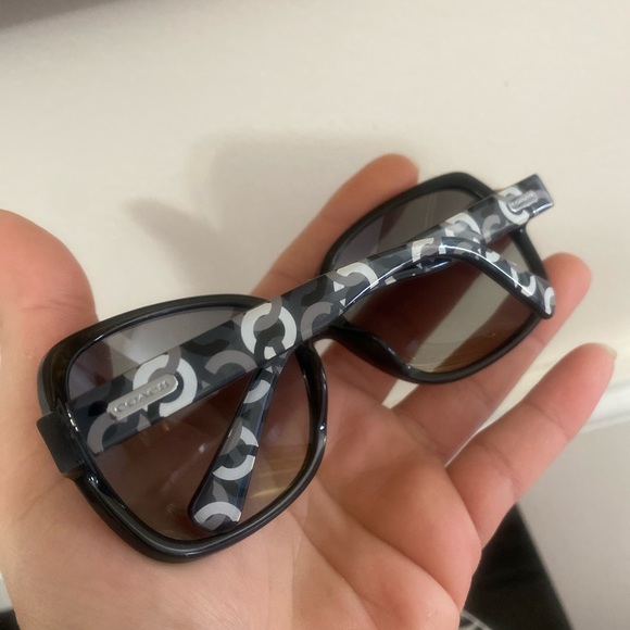Coach sunglasses with case - Picture 2 of 10